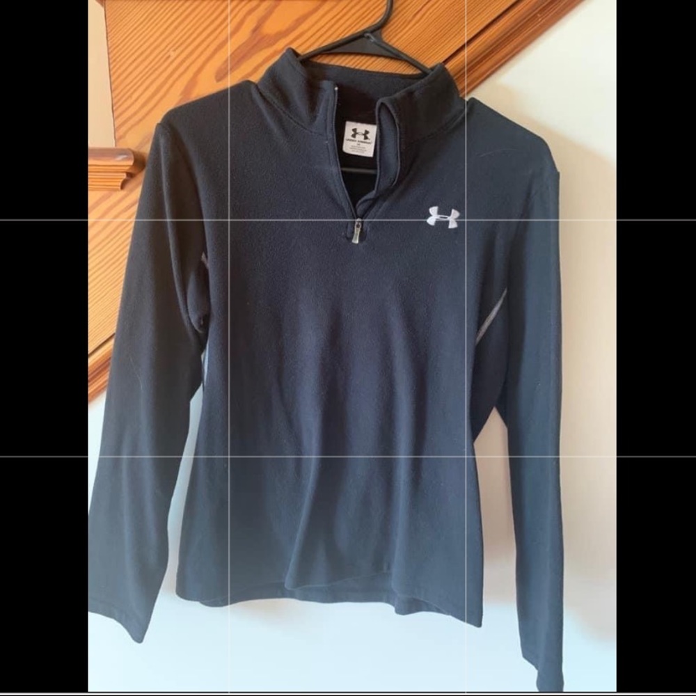 Women’s Under Armour pull over. Size small.
